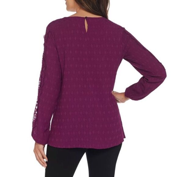 Isaac Mizrahi Scoop-Neck Coupe Lace Blouse - Picture 2 of 5